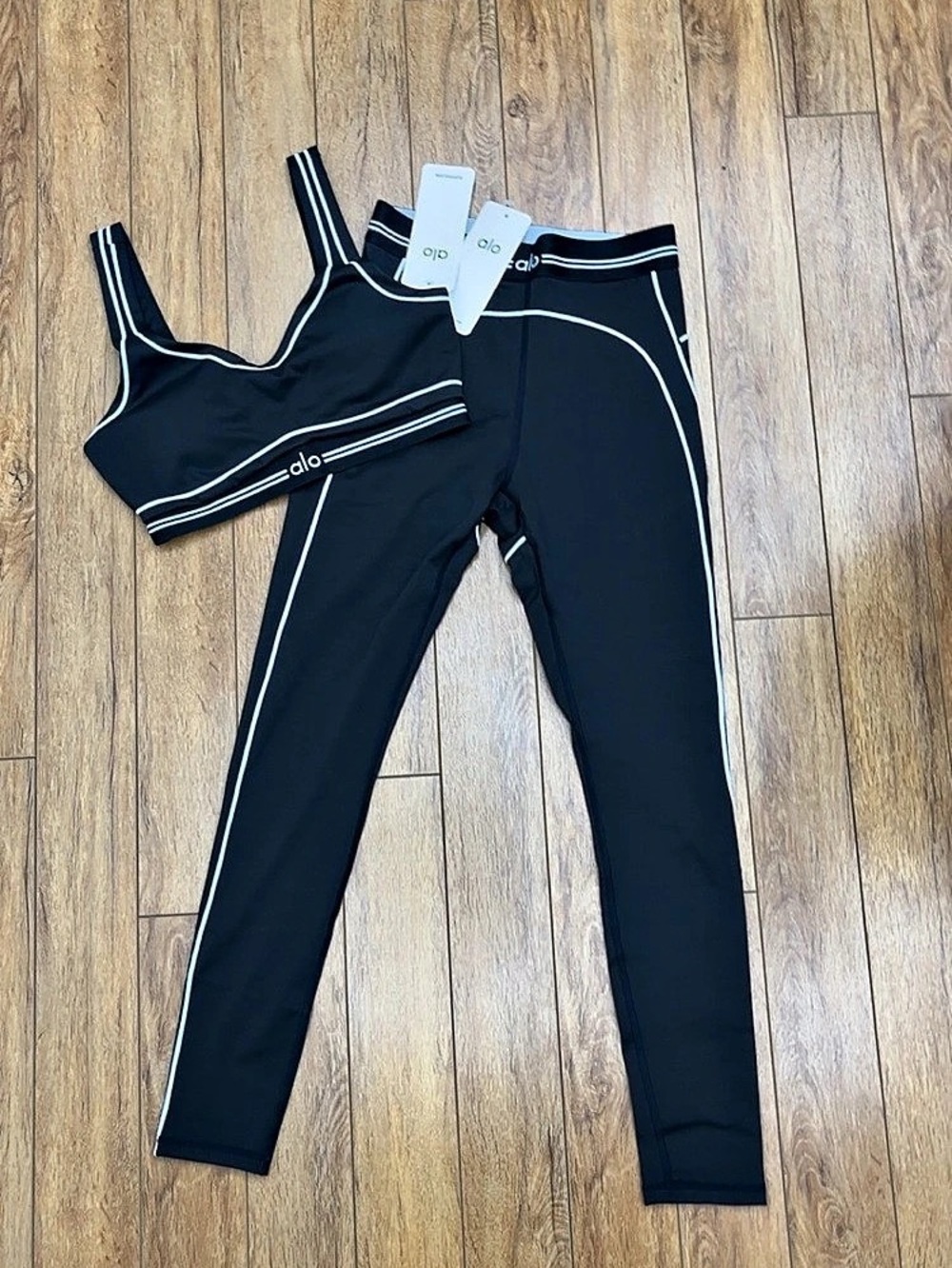 Alo Athletic Leggings Set Black & White Size Small NWT